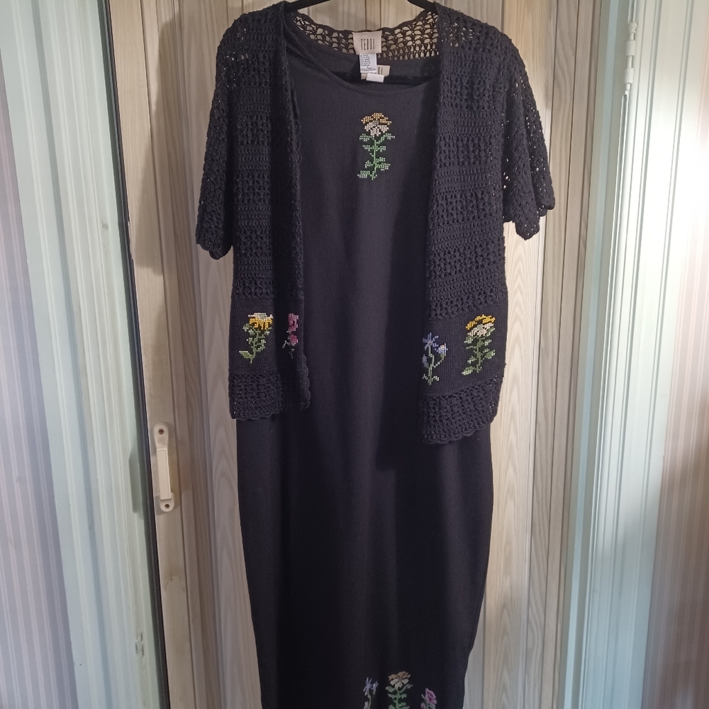 Teddi womens large shift dress with matching open knit sweater floral.  See pics